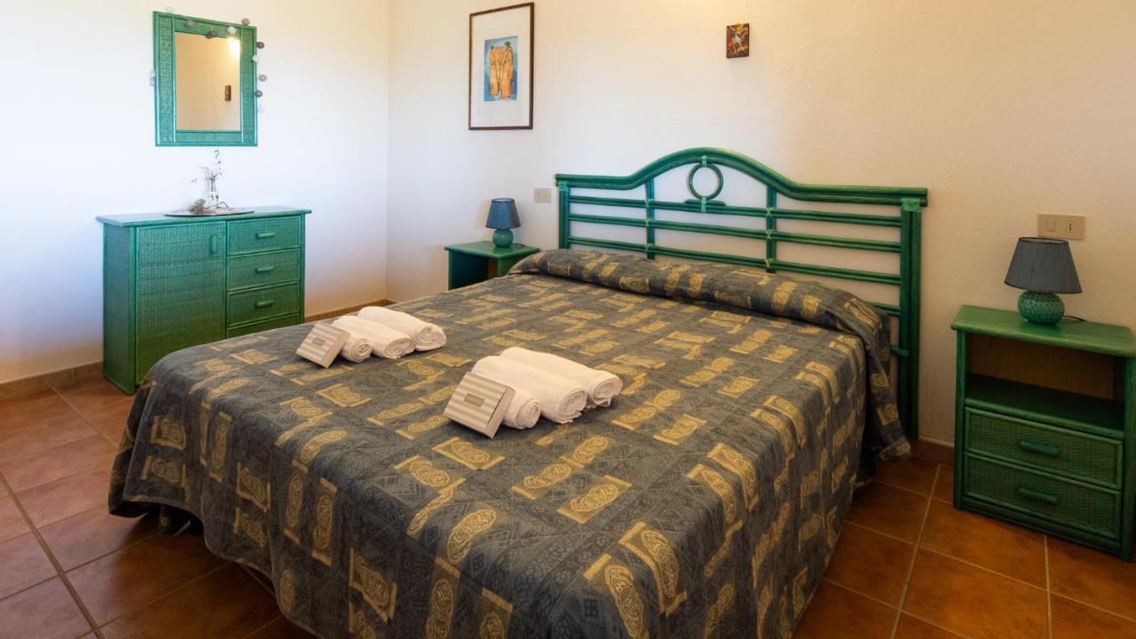 La Rosa Dei Venti Apts Porto San Paolo  Esterno foto