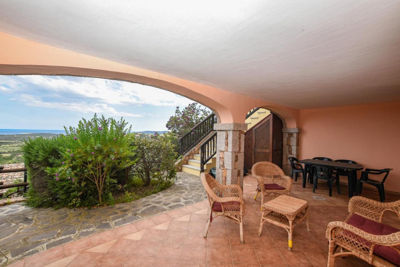 La Rosa Dei Venti Apts Porto San Paolo  Esterno foto